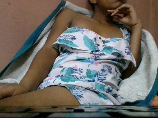 Estela live webcam show
