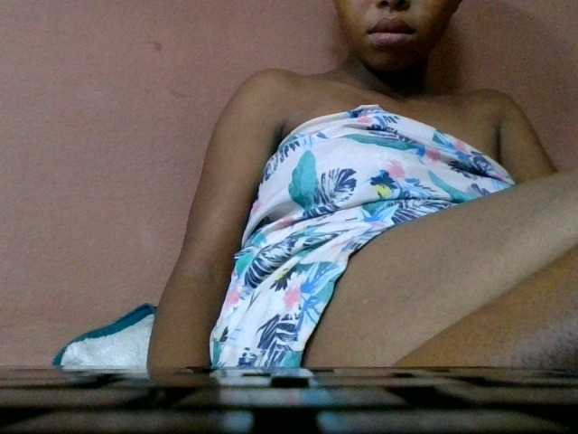 Estela live webcam show