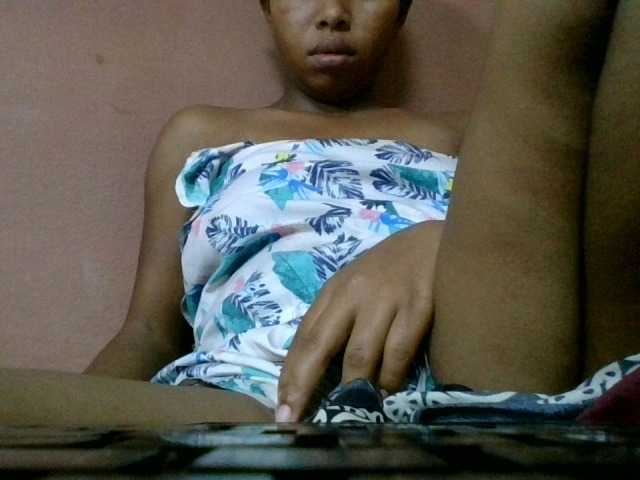Estela live webcam show