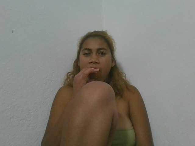 Estela live cam on BongaCams