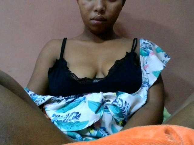 Estela live webcam show