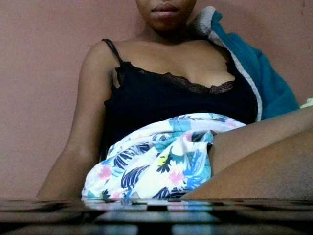 Estela live webcam show