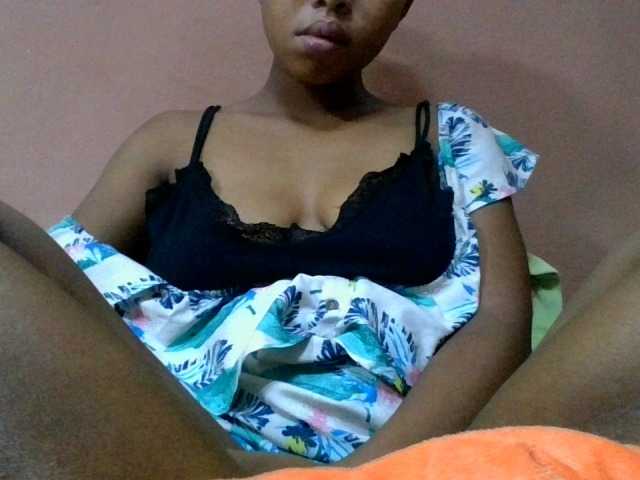Estela live webcam show