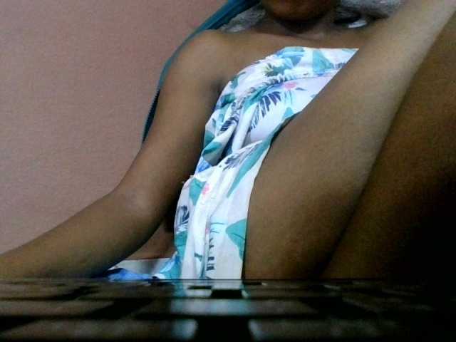 Estela live cam on BongaCams