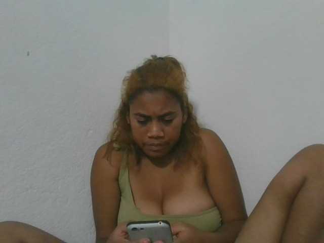 Estela live cam on BongaCams