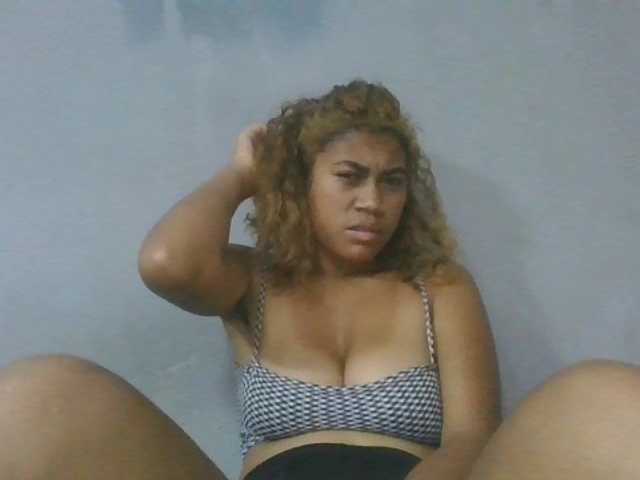 Estela live cam on BongaCams