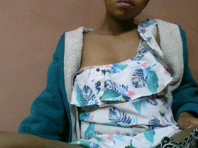 Estela live webcam show