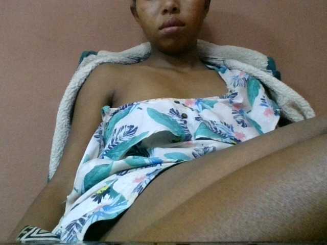 Estela live webcam show