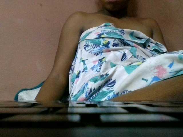 Estela live webcam show