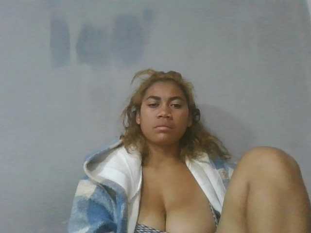 Estela live cam on BongaCams