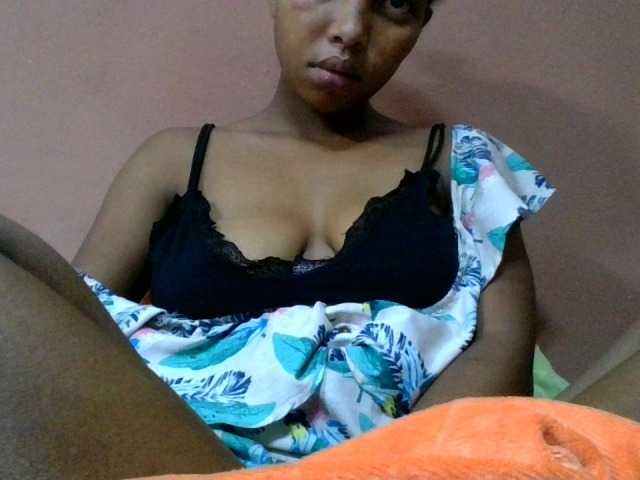 Estela live webcam show