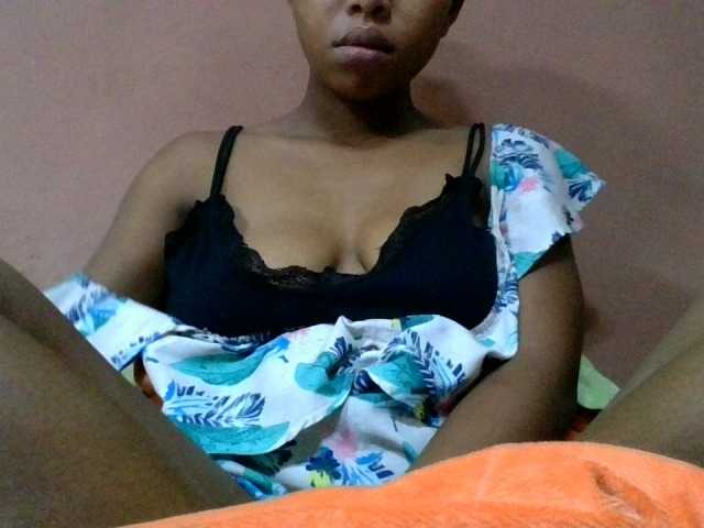 Estela live webcam show
