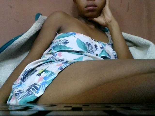 Estela live webcam show