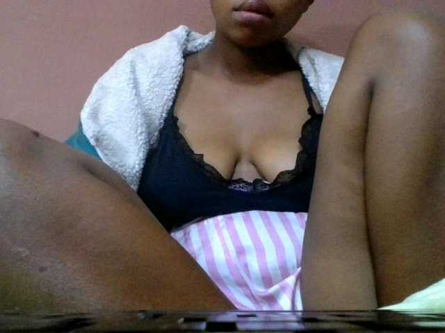Estela live cam on BongaCams