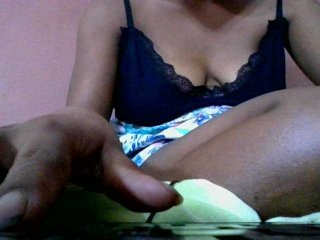 Estela live webcam show