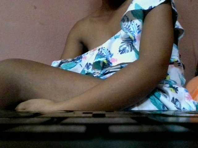 Estela live webcam show