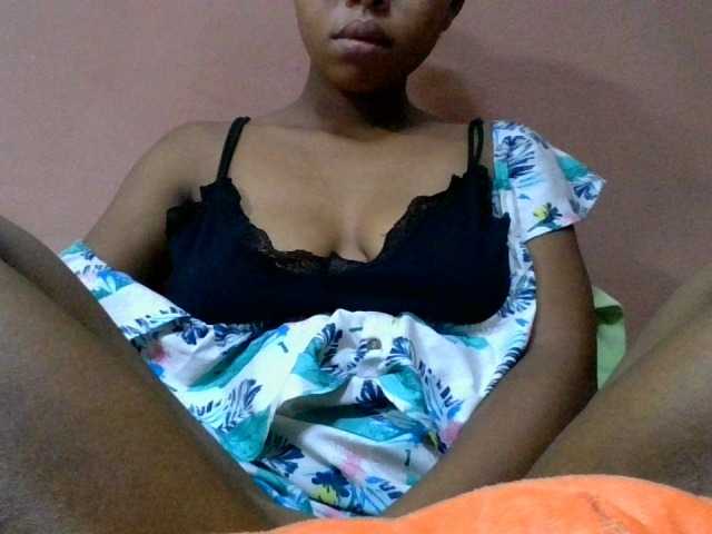 Estela live webcam show