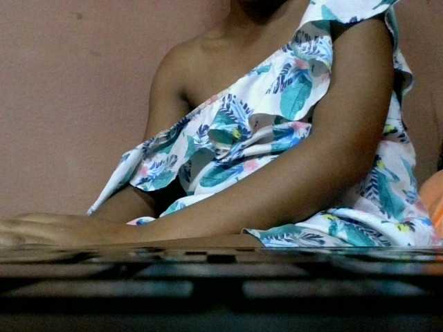 Estela live webcam show