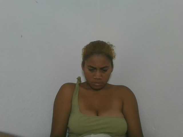 Estela live cam on BongaCams