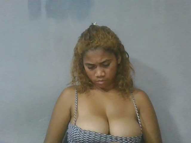 Estela live cam on BongaCams