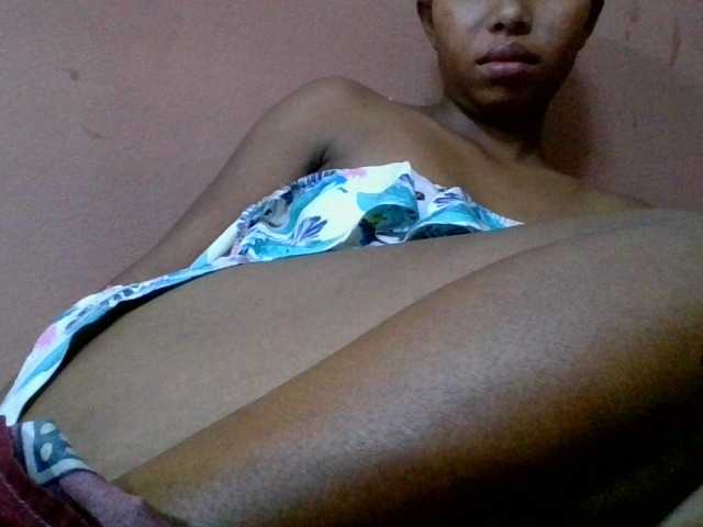 Estela live webcam show