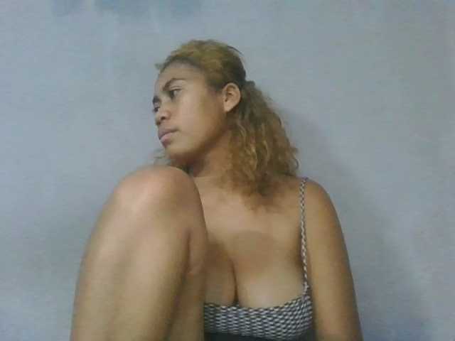 Estela live cam on BongaCams