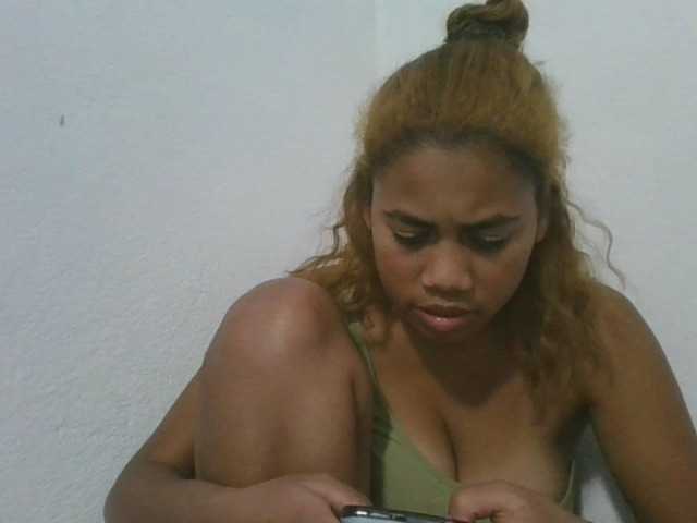 Estela live cam on BongaCams