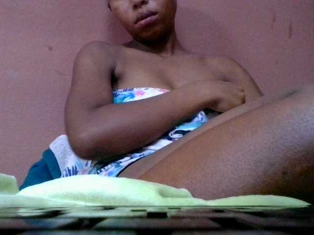 Estela live webcam show