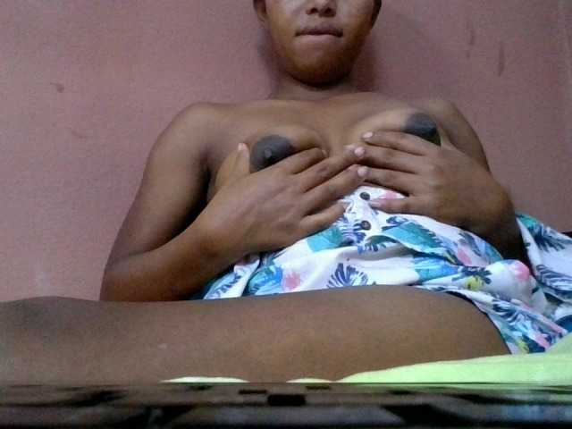 Estela live webcam show