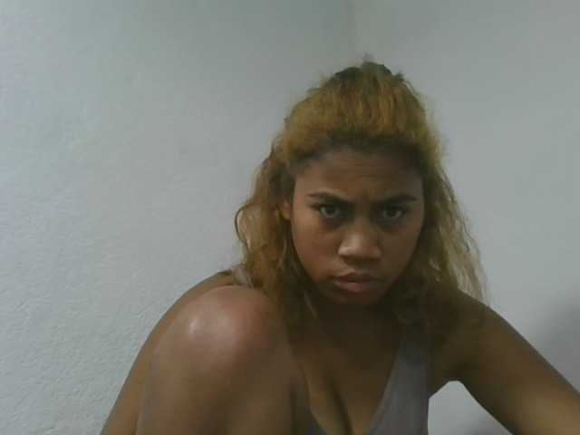Estela live cam on BongaCams