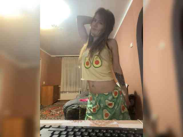 HoneyLina1 webcam