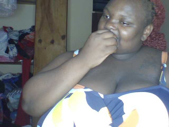 Chocoboobies, en directo ahora en BongaCams