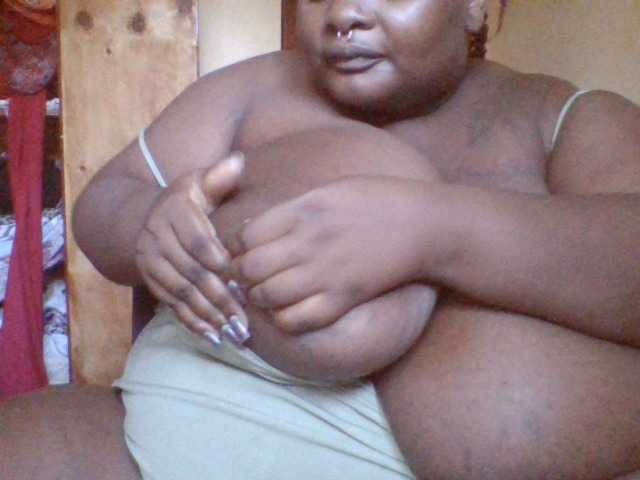 Chocoboobies webcam bongacams model stream image