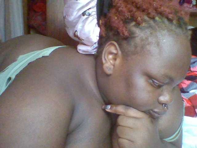 Chocoboobies, en directo ahora en BongaCams