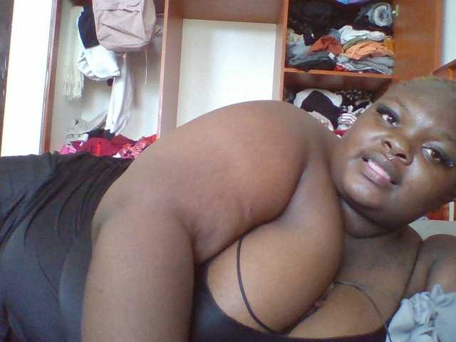 Chocoboobies live cam on BongaCams
