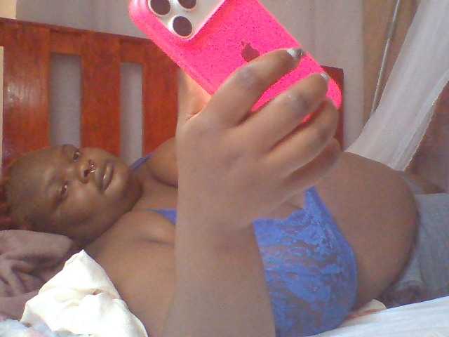 Chocoboobies live cam on BongaCams