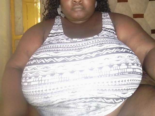 Chocoboobies live cam on BongaCams