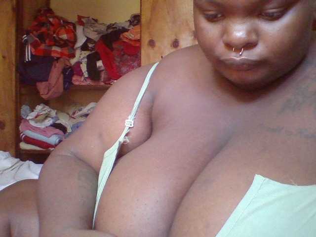 Chocoboobies live cam on BongaCams