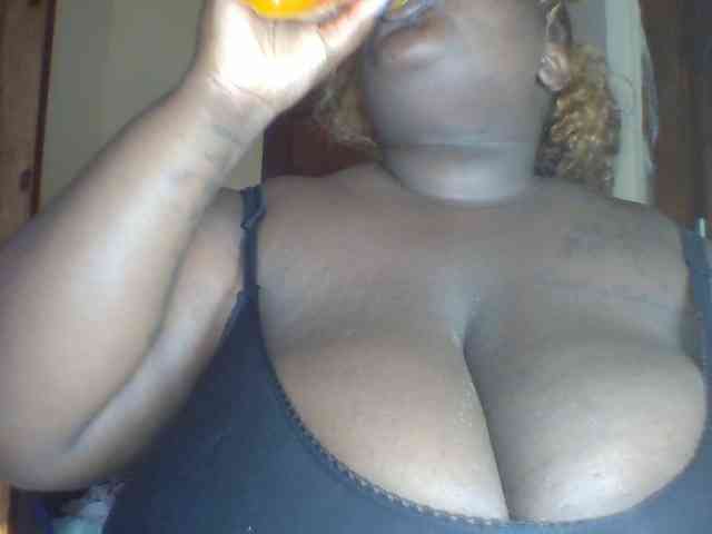 Chocoboobies webcam