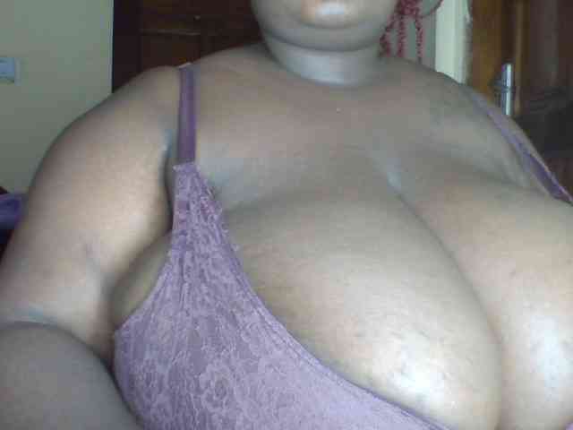 Model: Chocoboobies