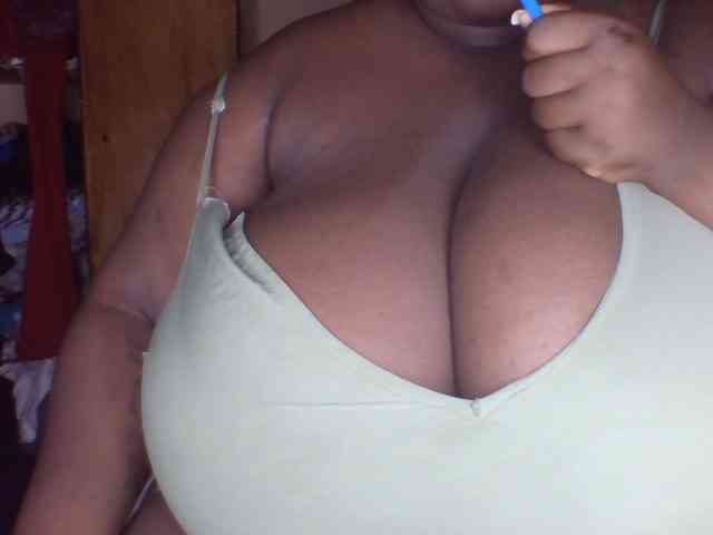 Chocoboobies webcam