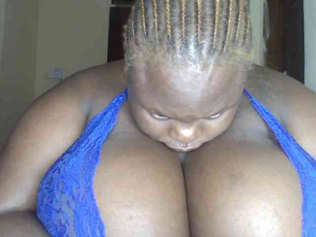 Chocoboobies webcam