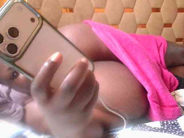 Chocoboobies webcam