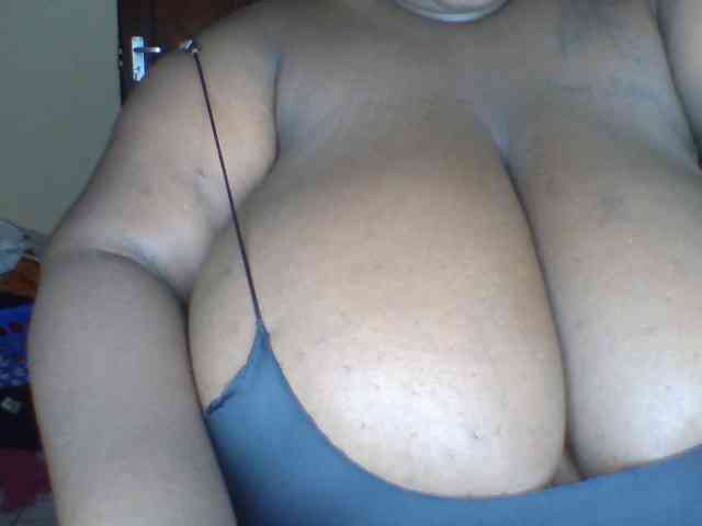 Chocoboobies webcam
