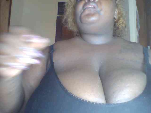 Chocoboobies webcam