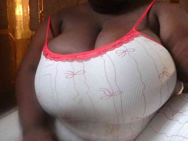 Chocoboobies webcam