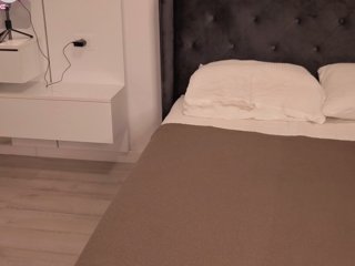 Glossy Porn Show