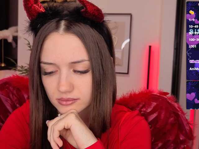 Glossy live cam on BongaCams