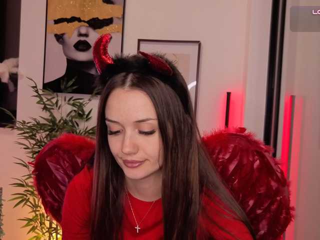 Glossy live cam preview
