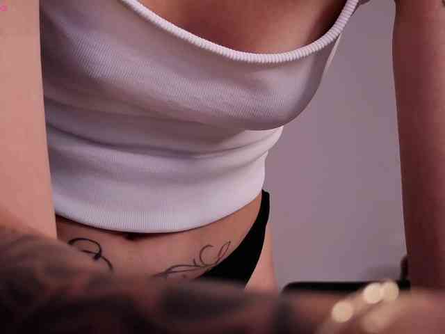 Glossy webcam